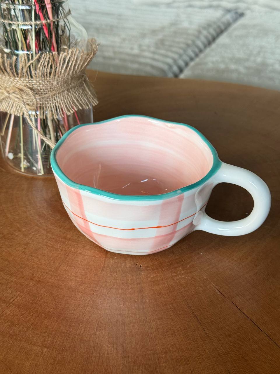 Розовая керамическая чашка в клетку, модель X-CCU6