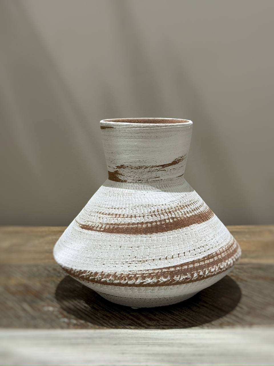 Керамическая дизайнерская ваза X-VASE-V25