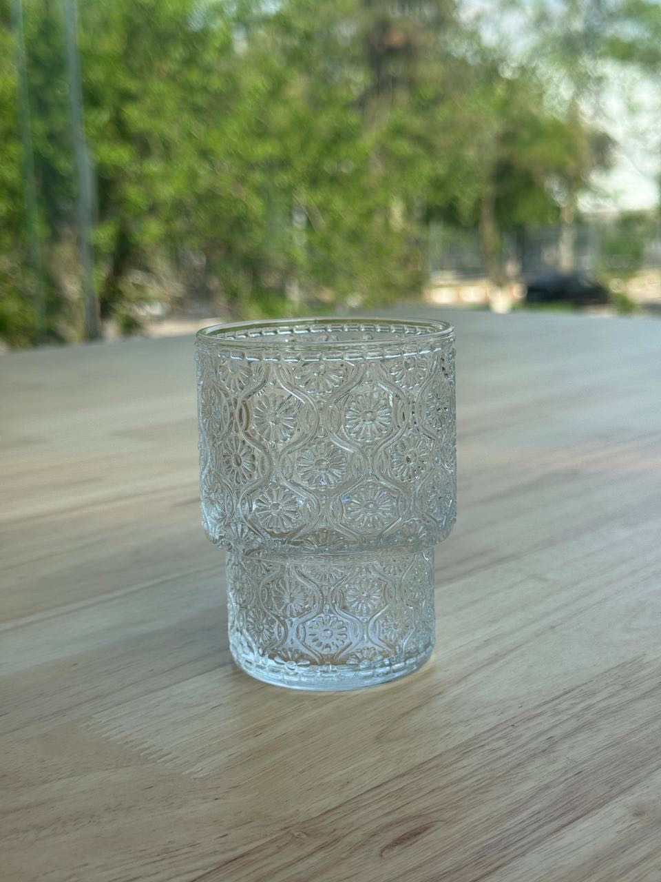 Небольшой стеклянный стакан с рельефными волнистыми узорами 150ml, модель GLS2B