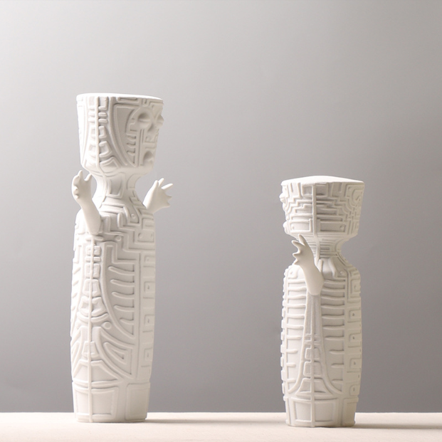 Дизайнерская керамическая статуэтка в виде человечка X-VASE-Y8