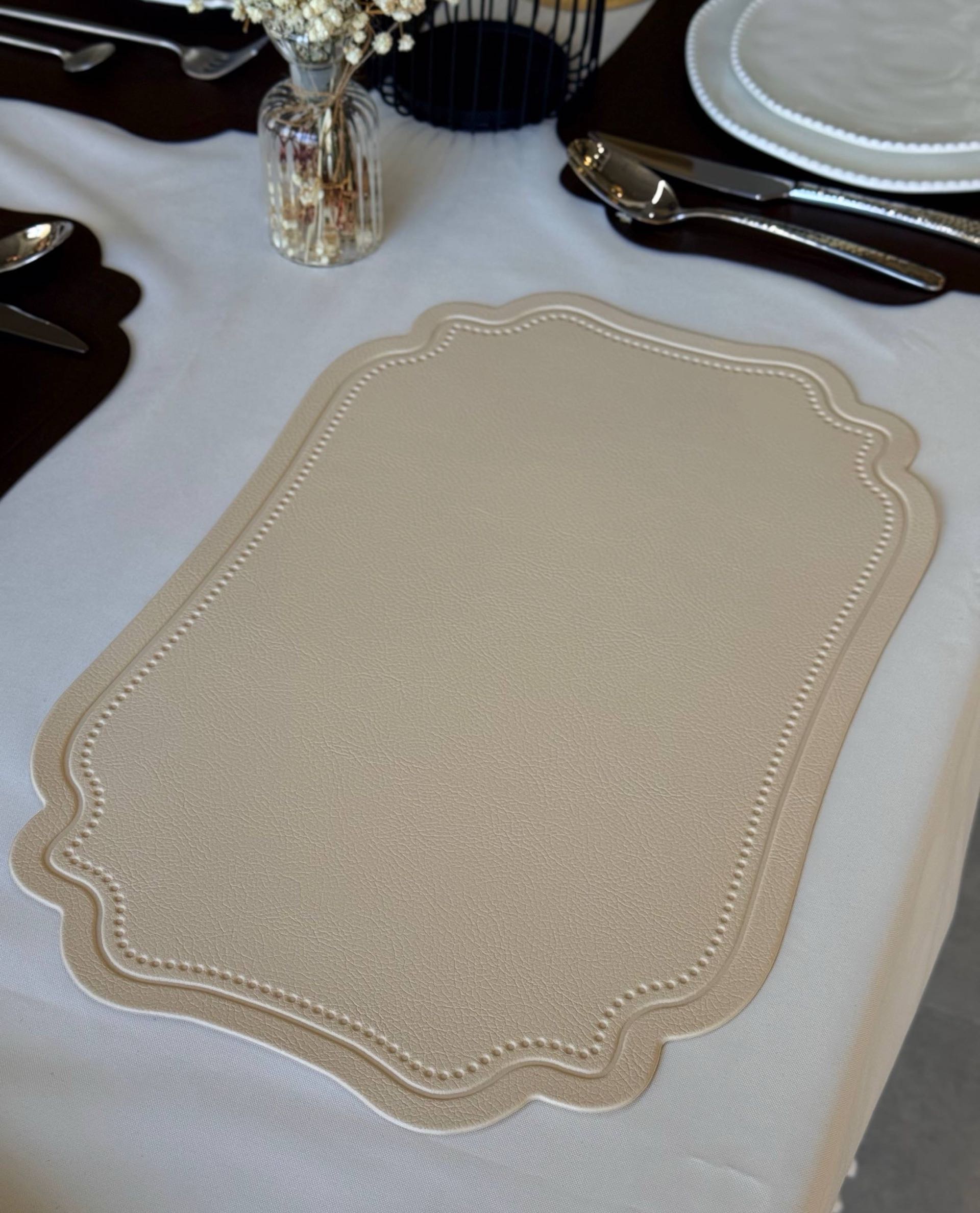 Placemat cream