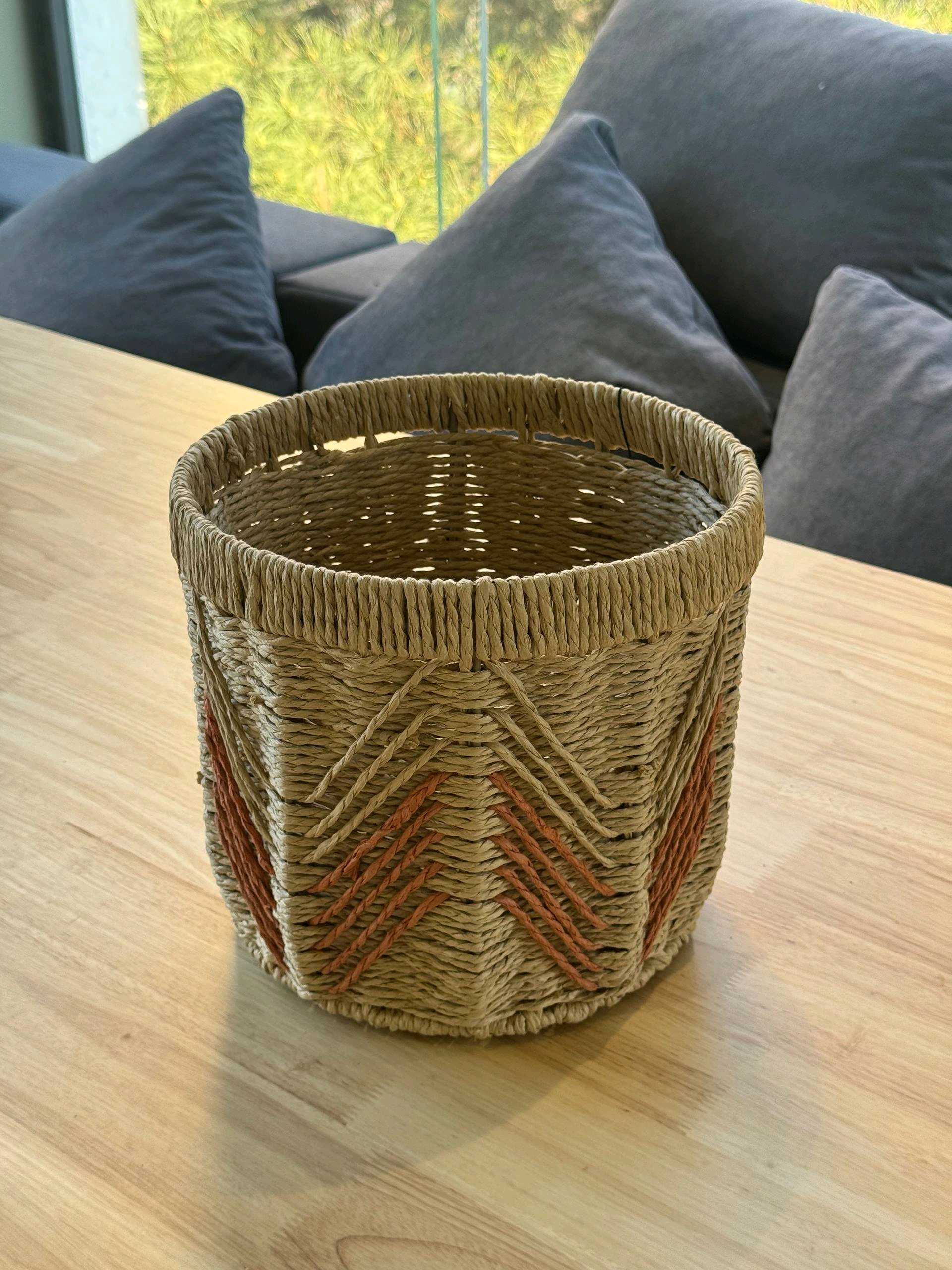 Плетеная корзина X-BS14S. Размер: 25 × 31 × 32 см