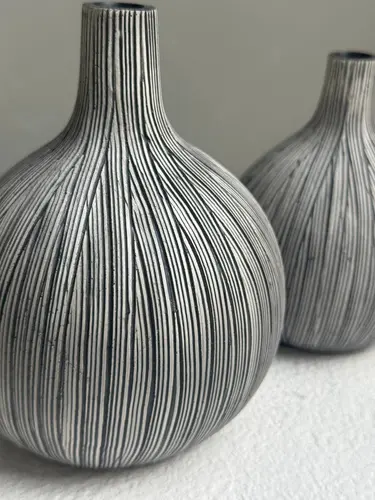 Flow Sphere dekorativ vazalari X-VASE-7L