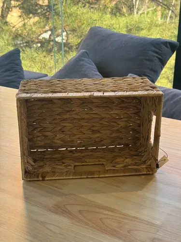 O'rilgan savat X-BS12L. O'lchami: 38 × 26 × 16 sm