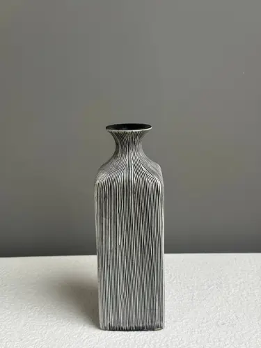 Linea Stone dekorativ vazalari (A modeli) X-VASE8A