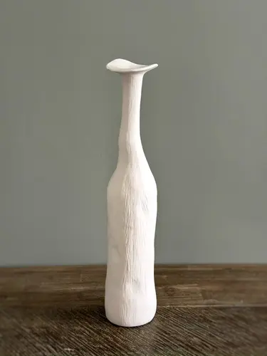Uzunchoq ko'za shaklidagi qo'lda ishlangan keramik vaza, oq X-VASE-V10L