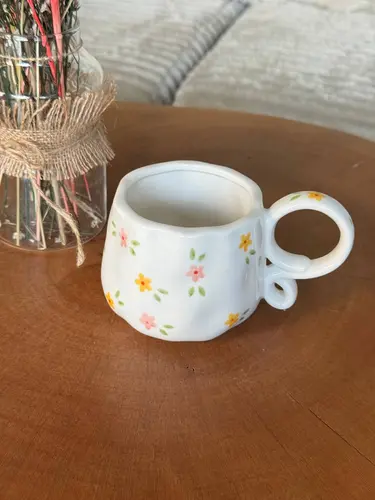 Ceramic cup with flowers, model X-CCU8