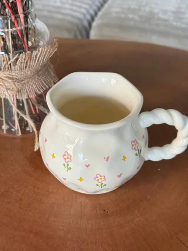Ceramic mug with twisted handle, model X-CCU10